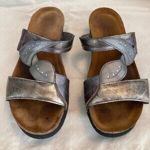 NOAT Metallic gold and silver leather wedge sandals size 7.5